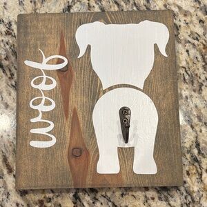 Woof Dog Leash Holder - White and Brown